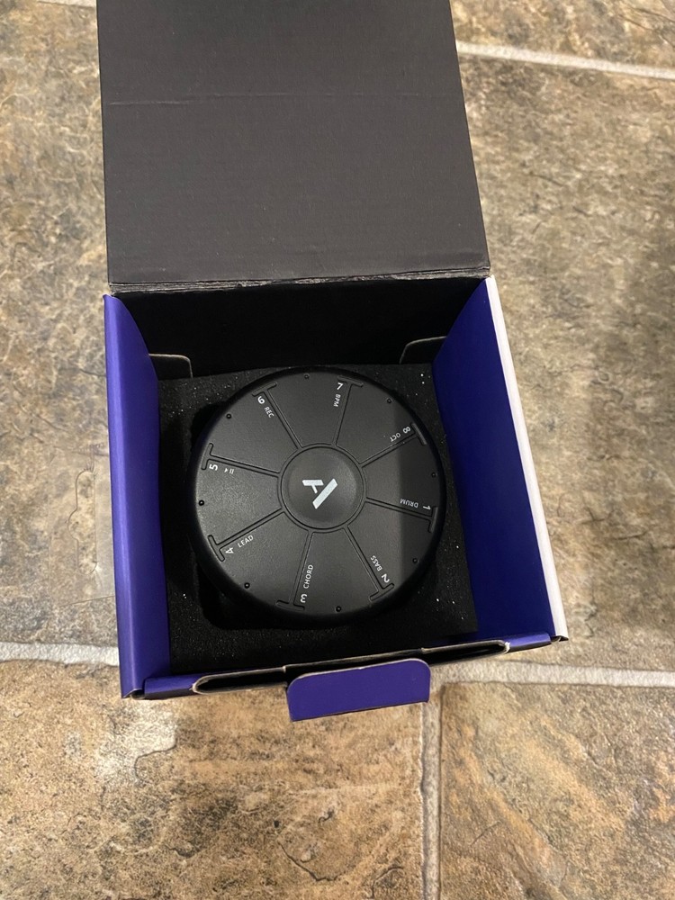 Artiphon Orba Synthesizer looper & midi controller w/ original box barely used