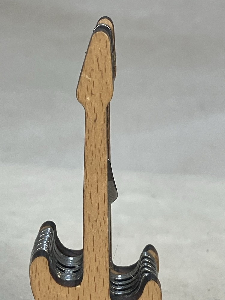 Kikkerland Guitar Multitool