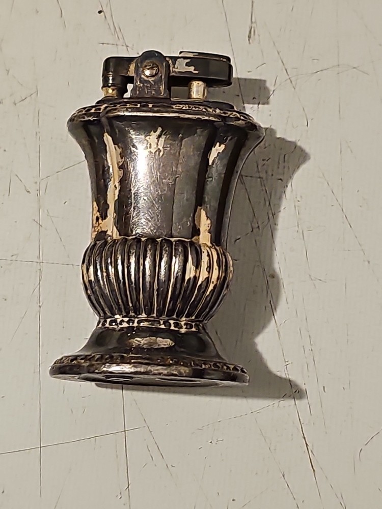 Vintage Original Ronson Mayfair Silverplate Table Lighter