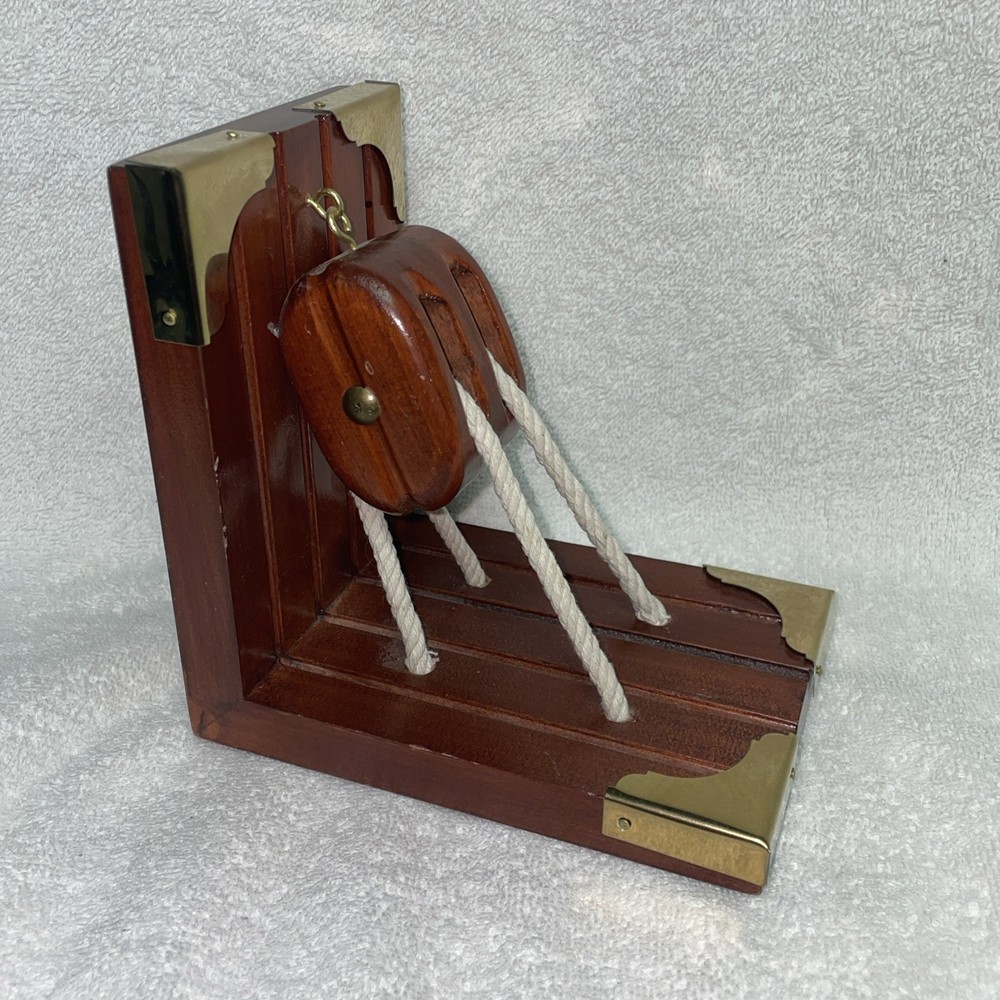 Vintage Rope & Pulley Bookend
