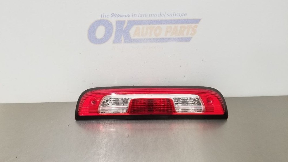 14 CHEVY SILVERADO 1500 HIGH MOUNTED STOP LIGHT