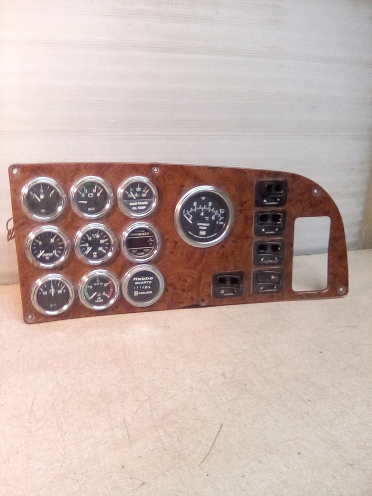 2002 Peterbilt 378 Gauge Cluster Panel