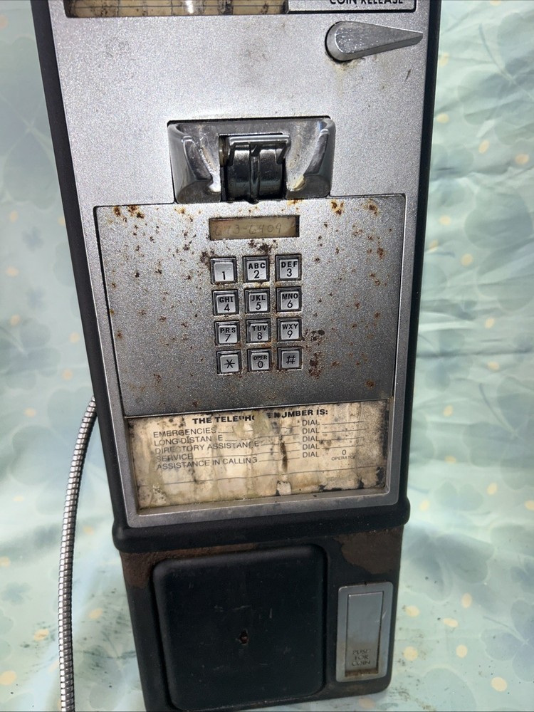 vintage pay phone telephone Push Button. (no Keys).