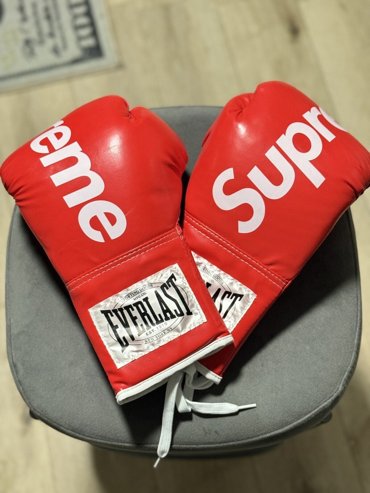 Supreme Boxing Gloves 10oz CST Made