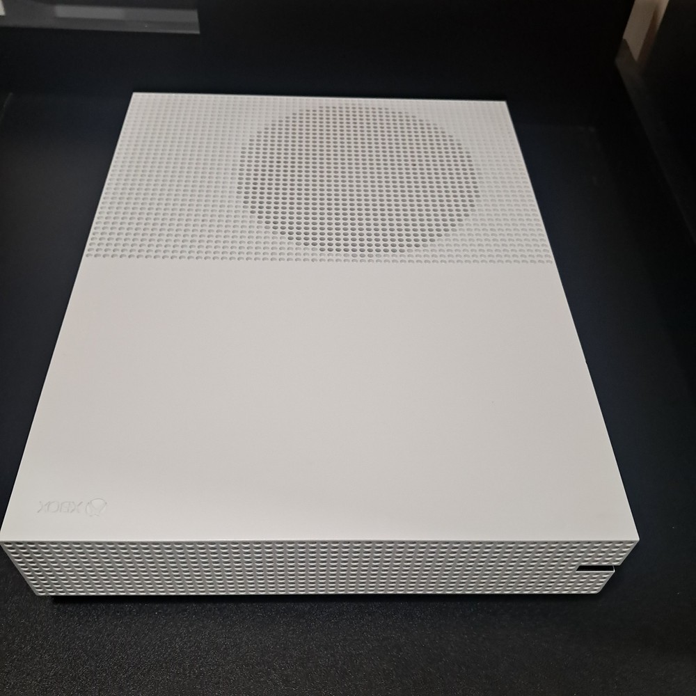 Xbox One S White 1 Console Disc Version & Controller HDR 4K Enhanced Microsoft