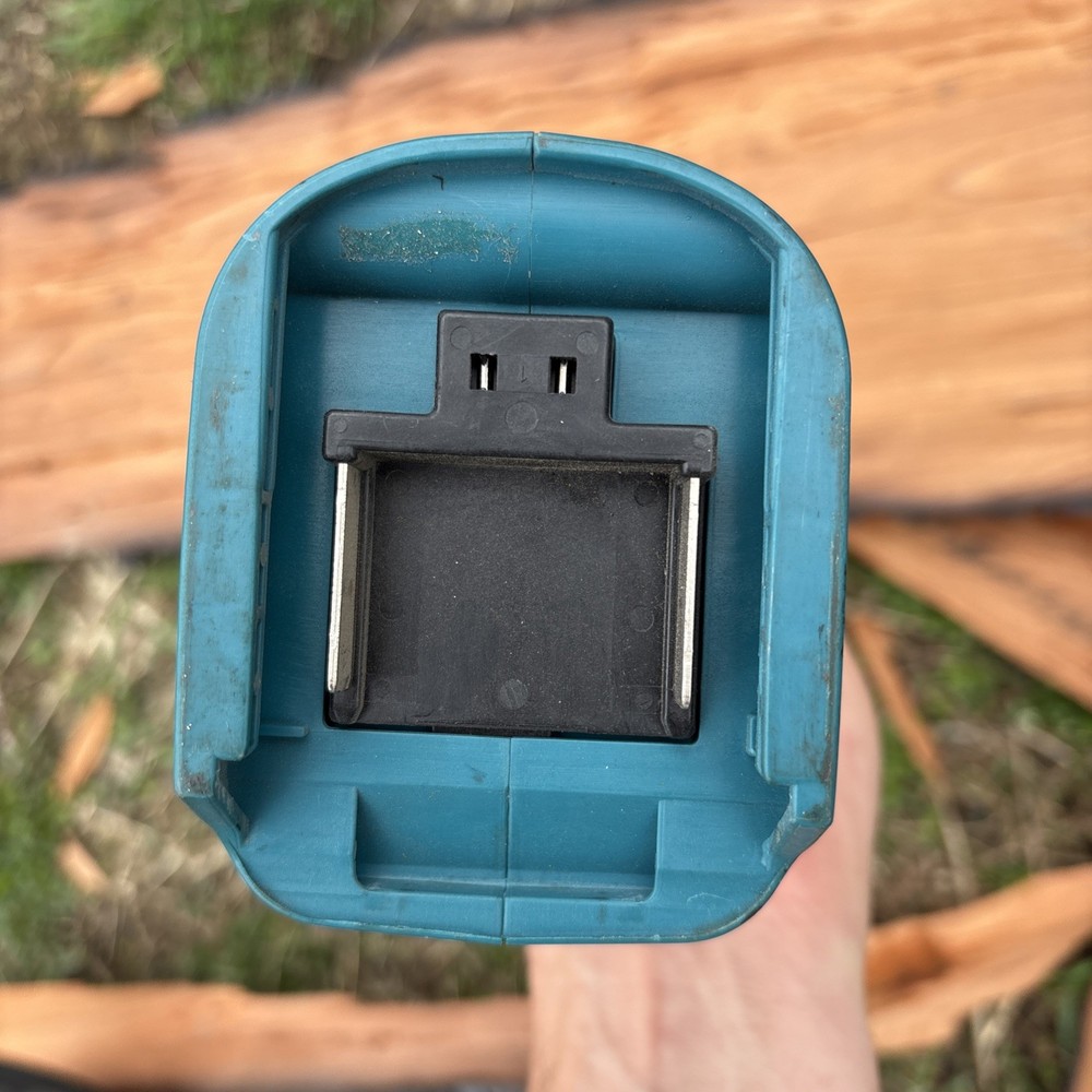 Makita Torque Nutrunner 5/8” Nut Runner 12V No Battery Tool Only