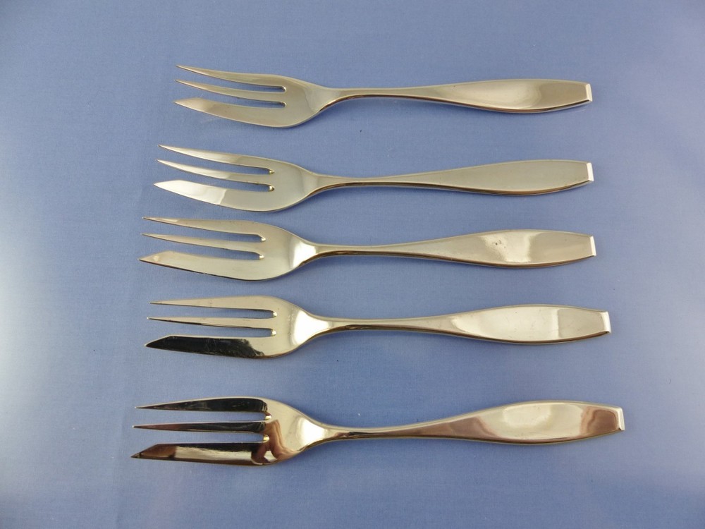 unknown PLAIN PASTRY or PIE FORK SET OF 5 .800 BY BG GERMANY