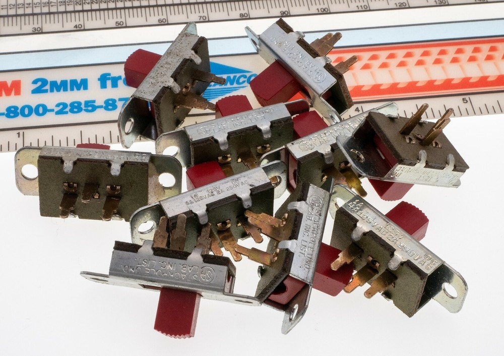 5X - Stackpole SPDT 3 terminal Red Slide Switch 4A/125VAC 1A/125VDC PCB Mount
