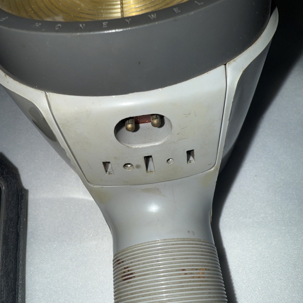 Vintage HONEYWELL STROBONAR 65 Electronic Flash – Untested