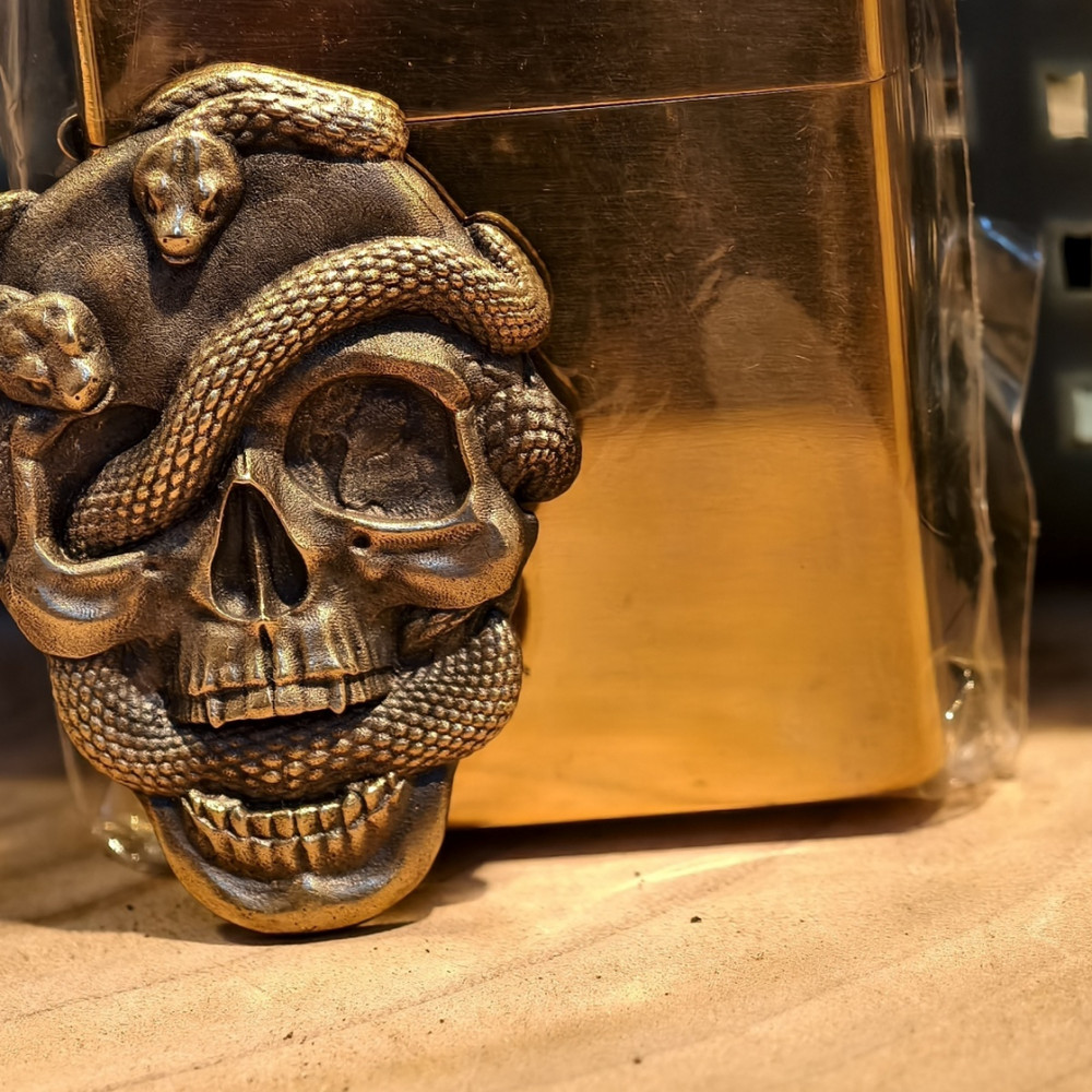 High-Precision Snake Skull Decal Kerosene Lighter (Does Not Include Lighter)