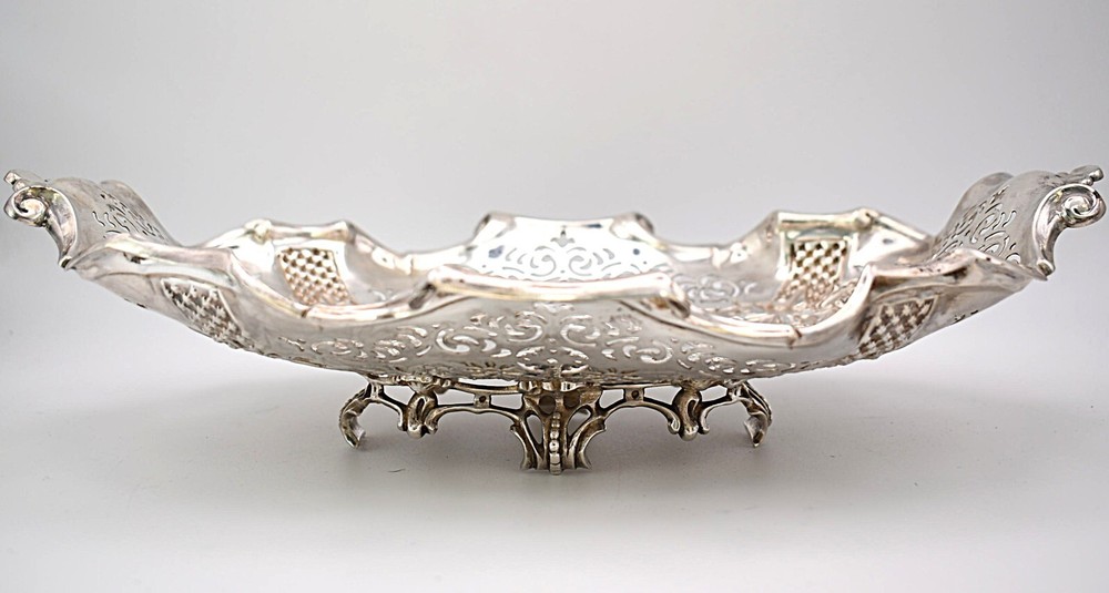 Victorian Solid Silver Pierced Oval Serving Dish – Sheffield 1898 by Martin Hall