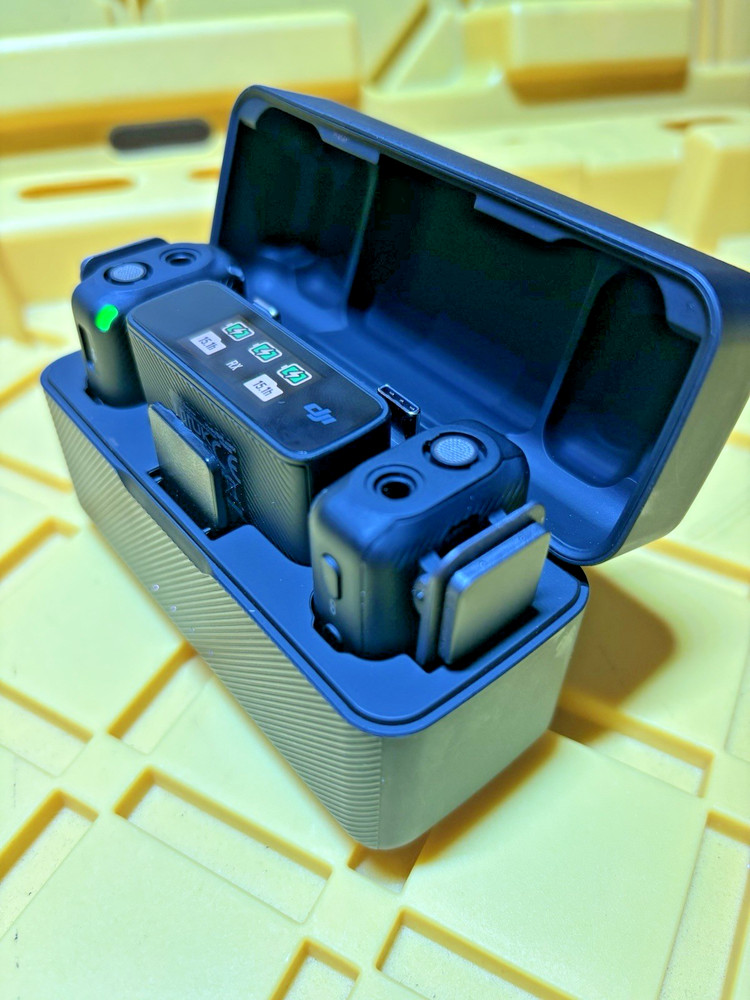 DJI Mic Wireless Dual \Microphone System with Charging Case & Soft Covers