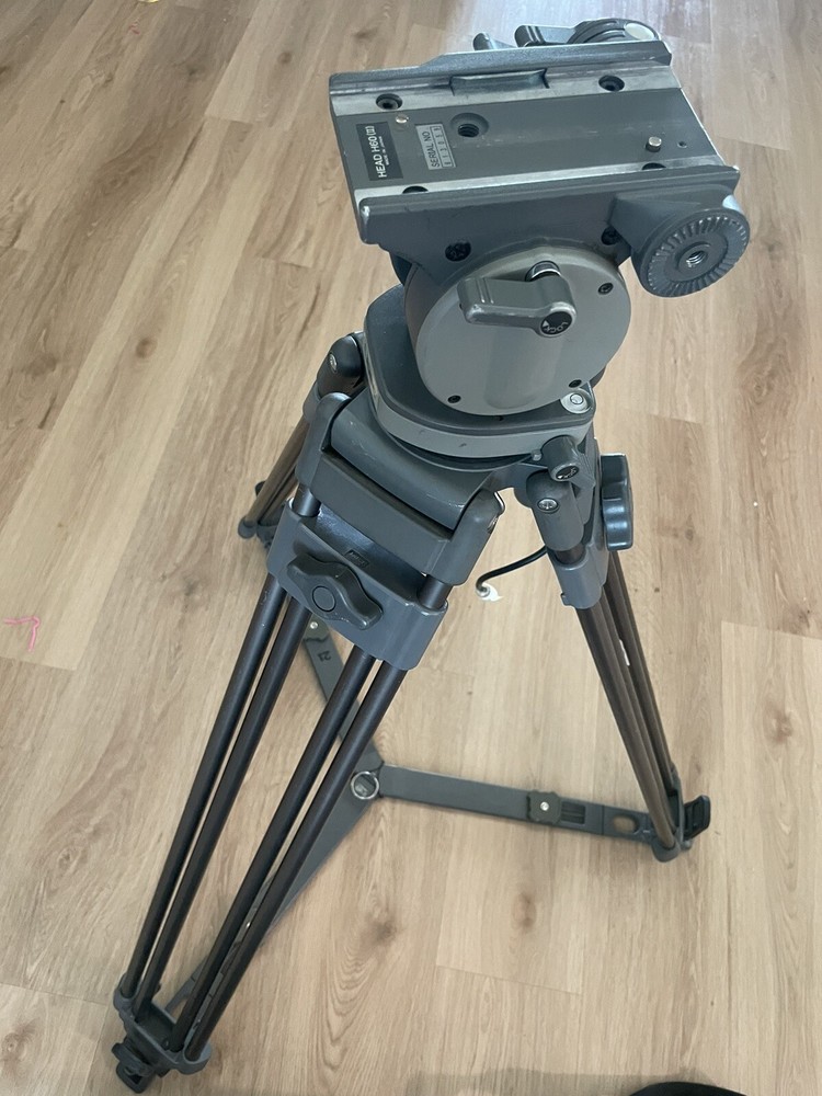 LIBEC T77 TRIPOD w/ Libec H60 (II)  Head  And Case, Head Is Missing Plate