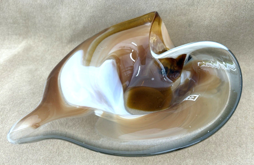 Mdina Art Glass "Leaf Bowl"