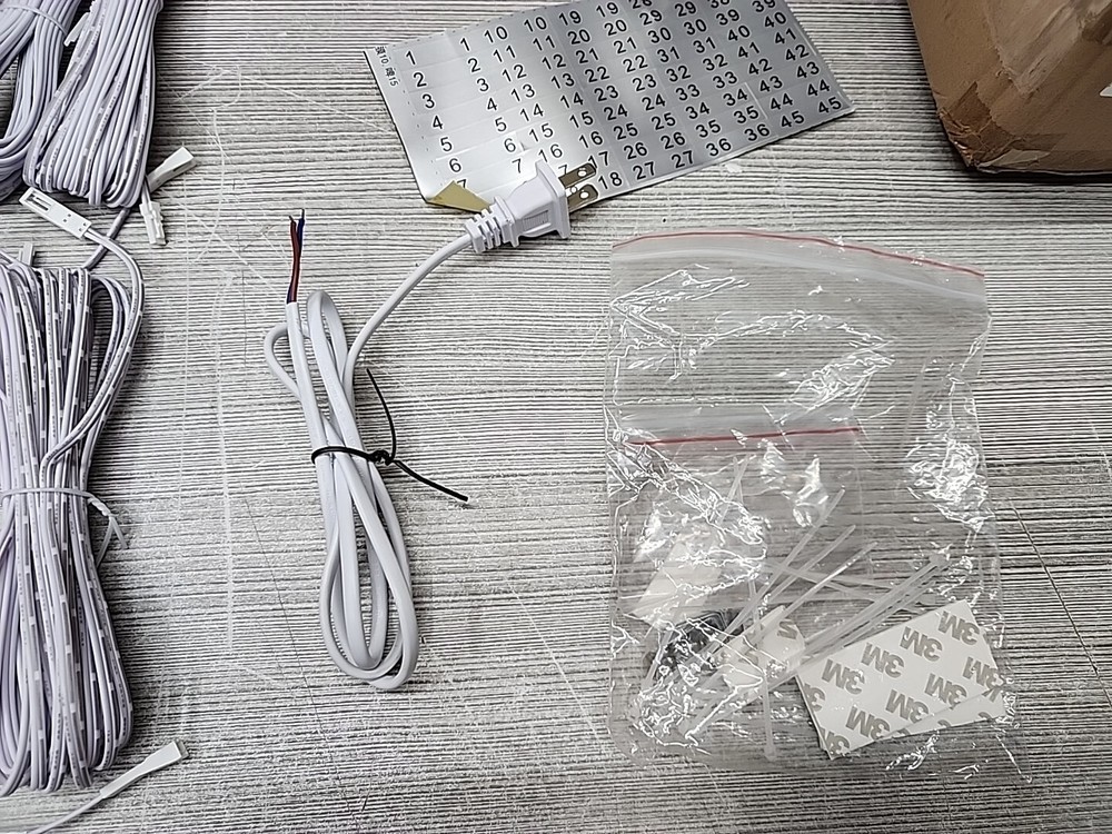NookNova Intelligent Motion Sensor LED Stair Lighting Kit, 40 Inch NOT COMPLETE