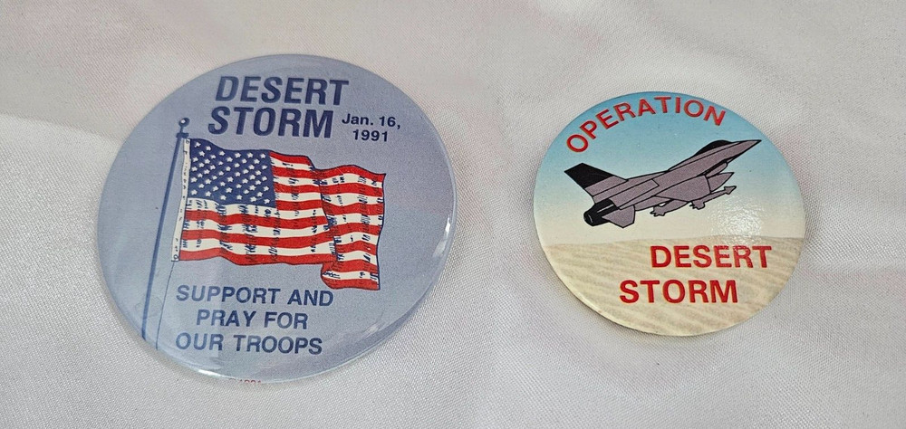 Vintage 2 Operation Desert Storm Button Pins Support and Pray 1991  Pinback