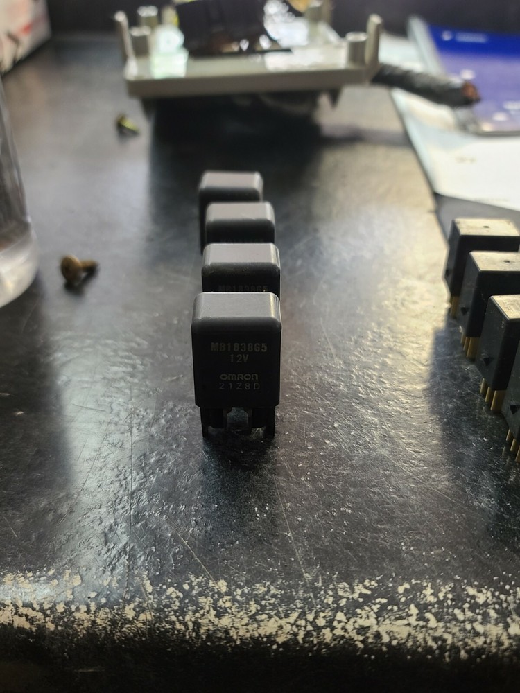 MITSUBISHI OMRON RELAY MB183865