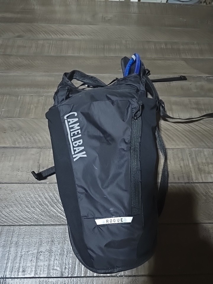 Camelbak Rogue Hydration Pack 85oz Black/Graphite