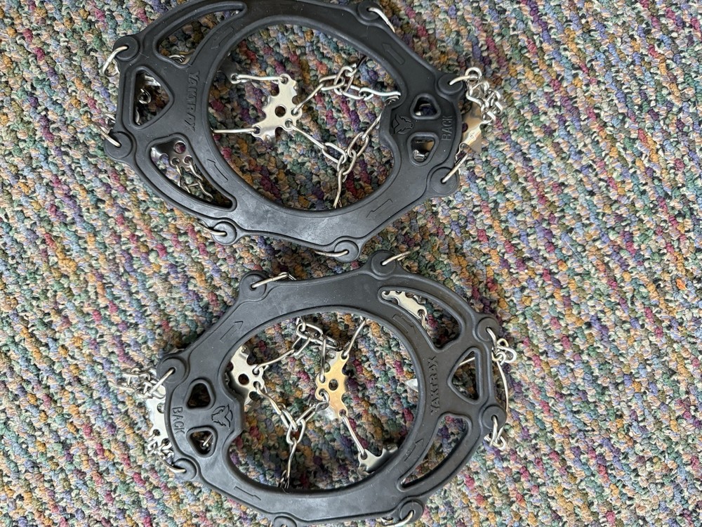 Yaktrax Adventure Grip MD