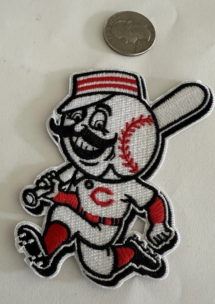 Cincinnati Reds Embroidered iron on patch 3.5”x 2.5” Beautiful.