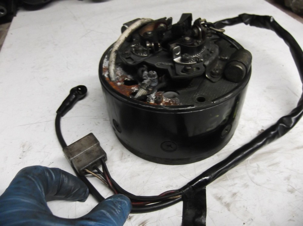SUZUKI  GT185  GENERATOR ROTOR AND POINTS