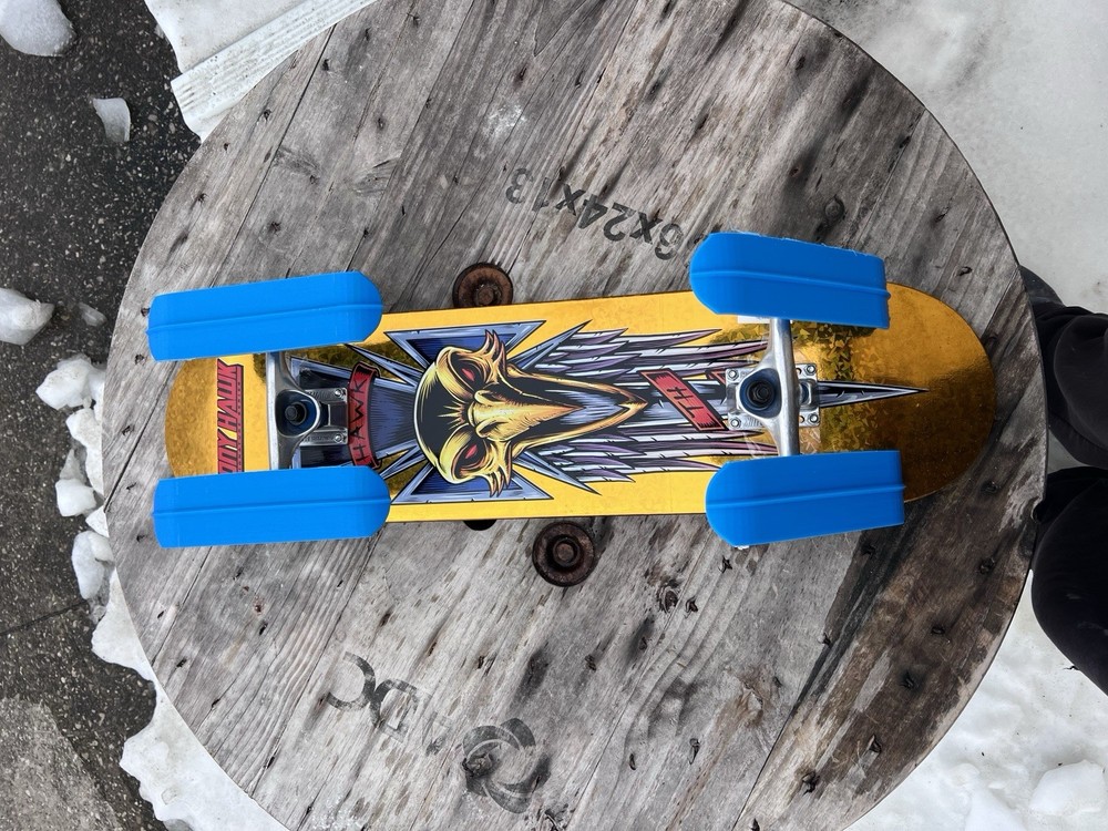SNOW SKATES