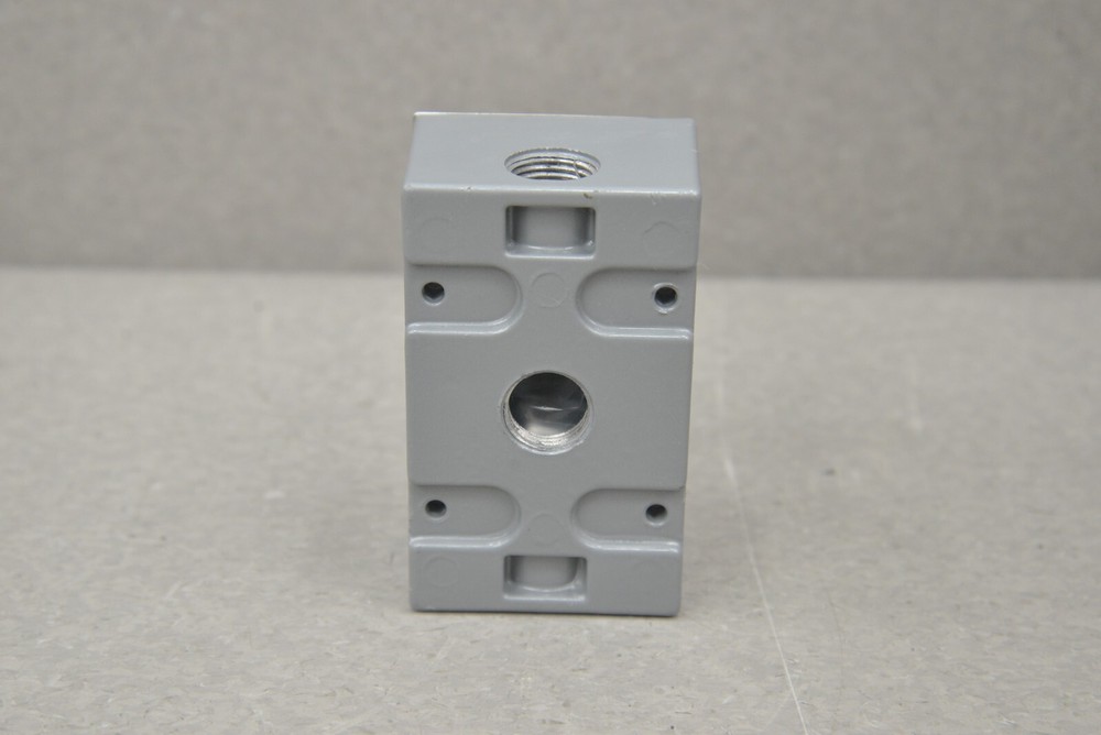 Valcom V-1039A 7W/1 Way Explosion Proof Paging Horn/Amplifier Assembly & Bracket