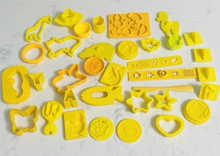Play-Doh/Dough Accessories Tools Molds Shape Cutters Assorted 34 Pcs