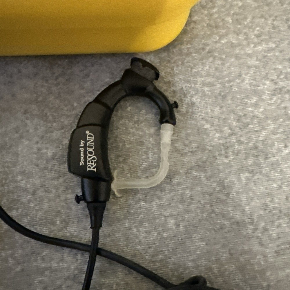 Motorola NTN8819B CommPort Ear Microphone Receiver System & Accessories Untested