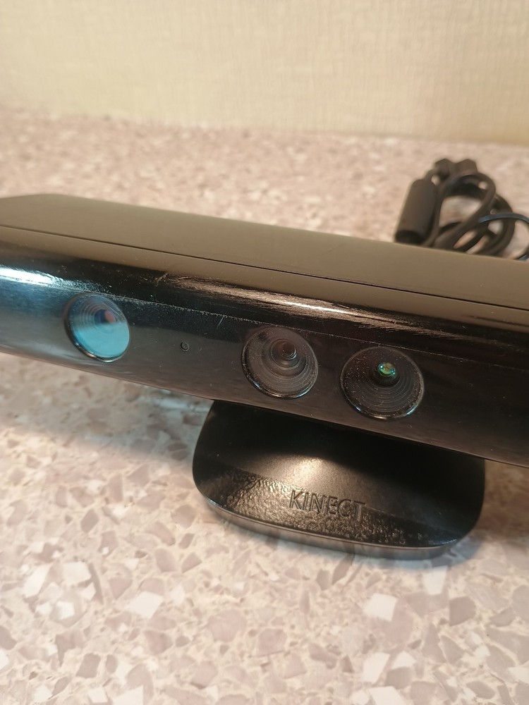 OFFICIAL XBOX 360 KINECT MOTION SENSOR BAR- TESTED AND WORKING READ DESCRIPTION