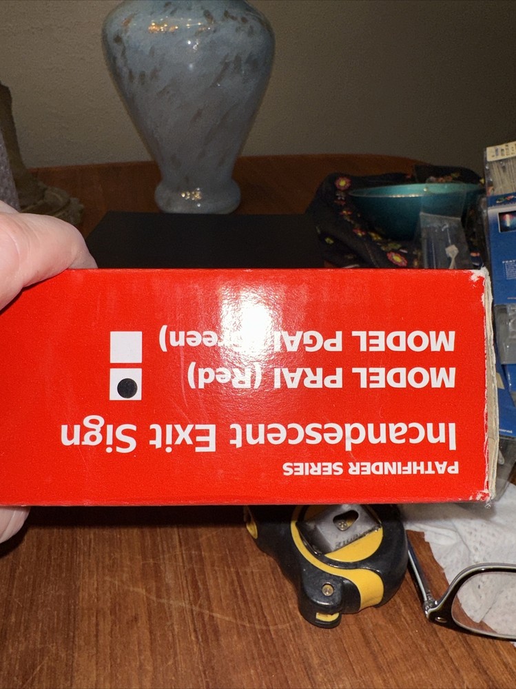 Hubbell Lighting DUAL-LITE Emergency Lighting Unit/Exit Sign LTURW NEW