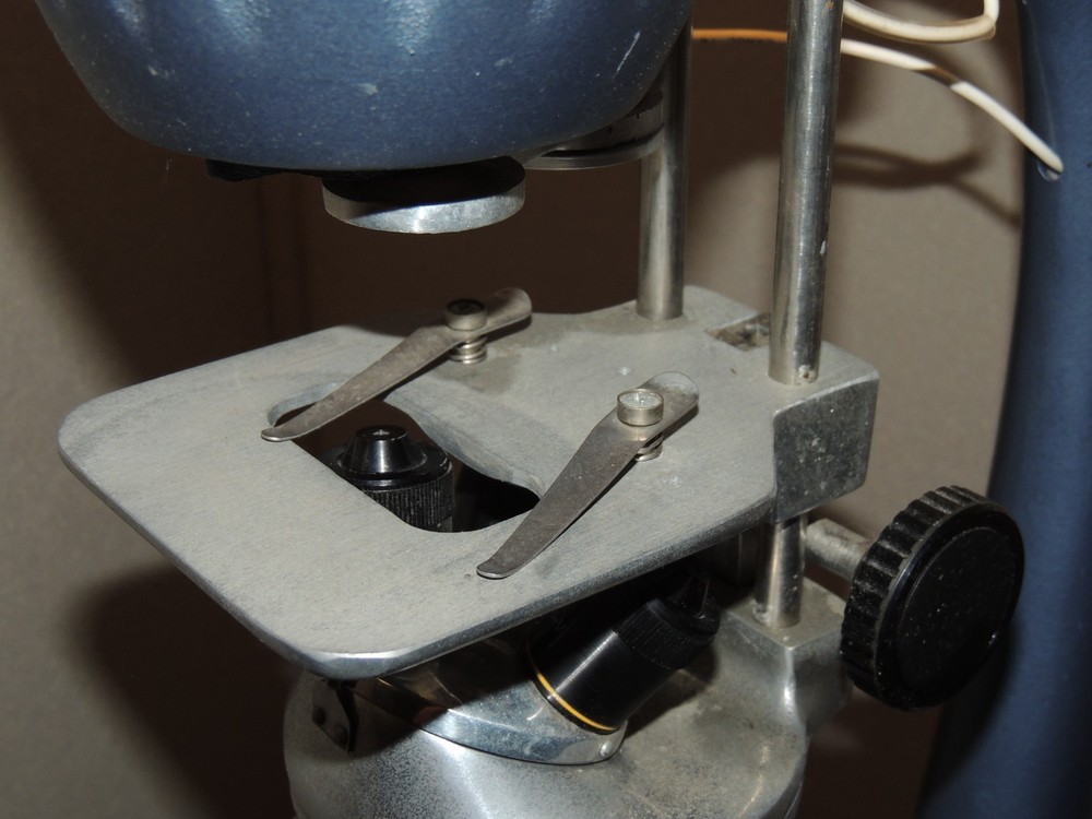 Ken-A-Vision Microprojector X1000-1