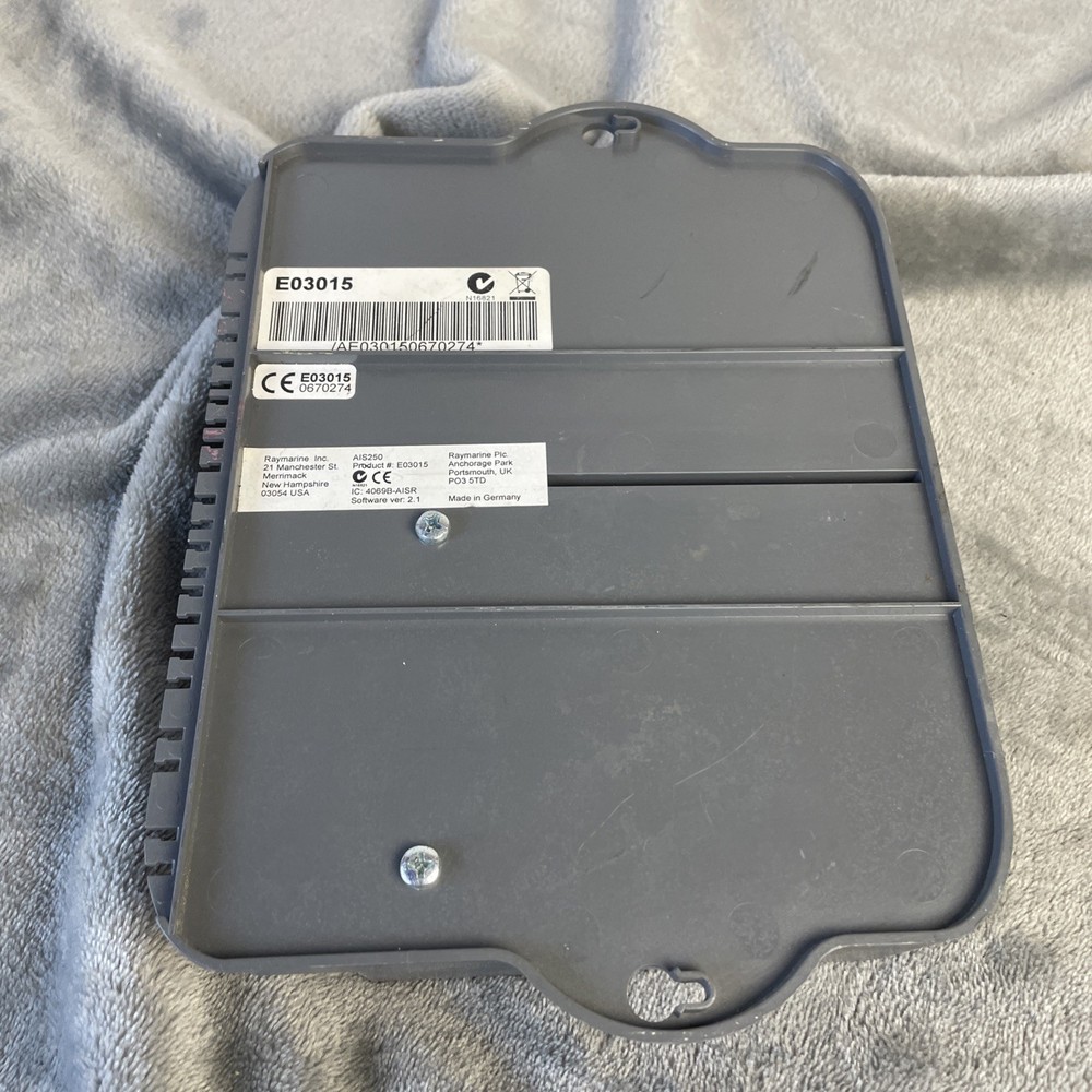 Raymarine AIS 250 E03015