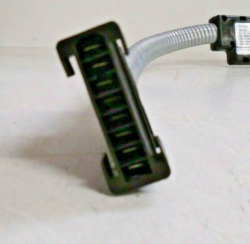 Used FlexConnect Series Pass Through Power Distribution Cable | A871230 - 32"