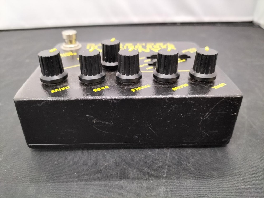 TECH21 SANS old specification bass effector