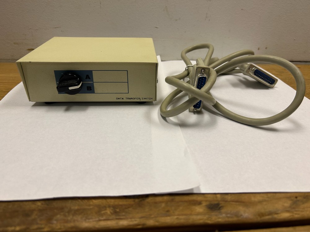 Vintage Manual 2 PORT A/B Data Transfer Switch Box B & 6 ft. Cable