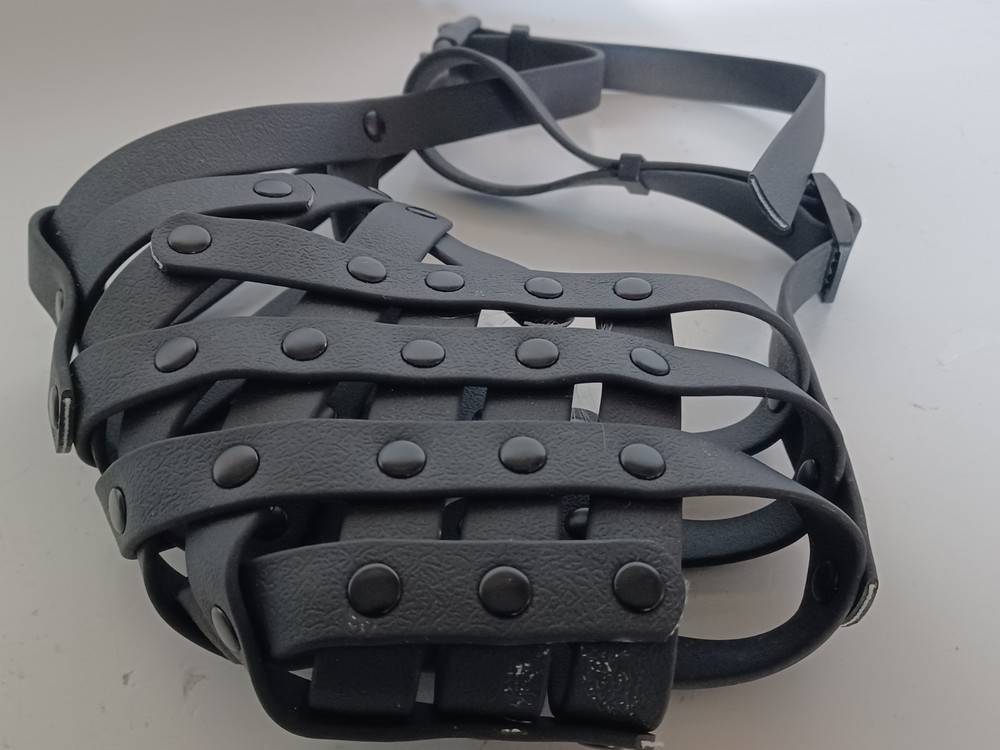 Pitbull Muzzle Basket Muzzle for M [Snout Cir: 9.75-11] Black