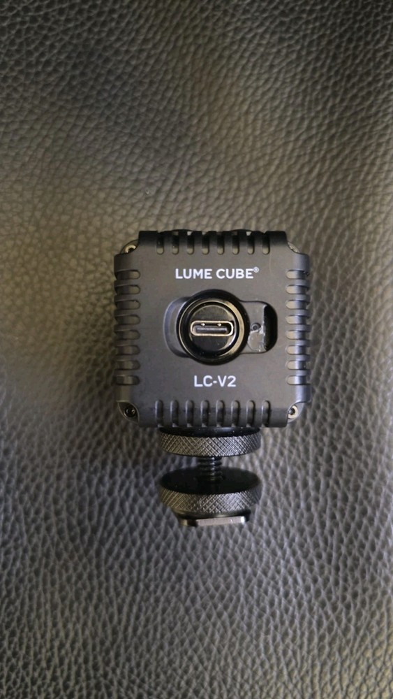 Lume Cube 2.0 with 2 Filter Attachments, Good Condition, Back Port Cover Missing