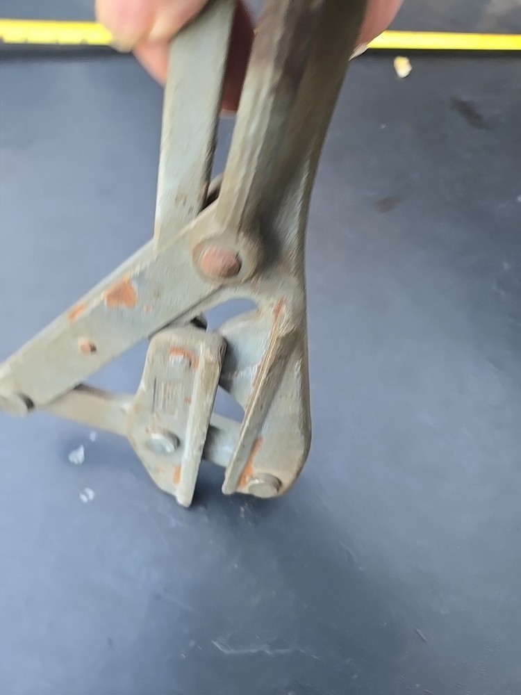 Cable Puller Grip for Bare Wire