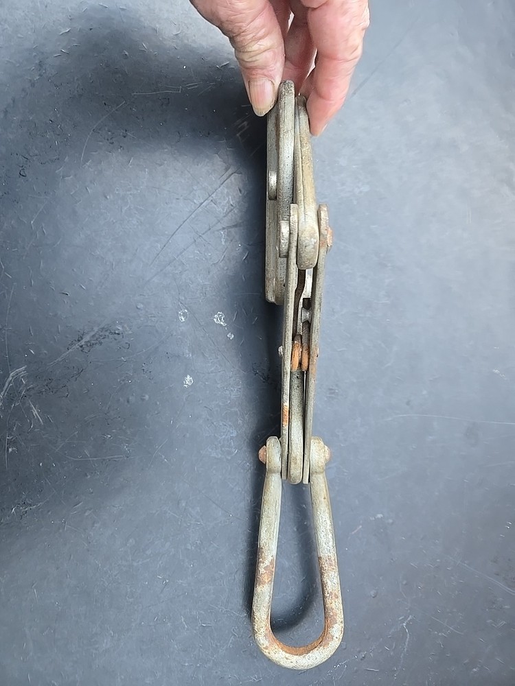 Cable Puller Grip for Bare Wire