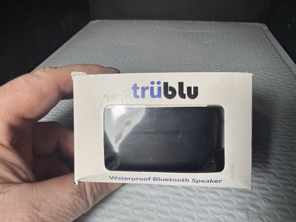 Trüblu Waterproof Bluetooth Speaker Black (Z88)