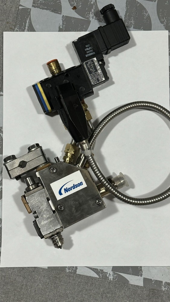 Nordson SOILDBLUE  HOT MELT GLUE APPLICATOR
