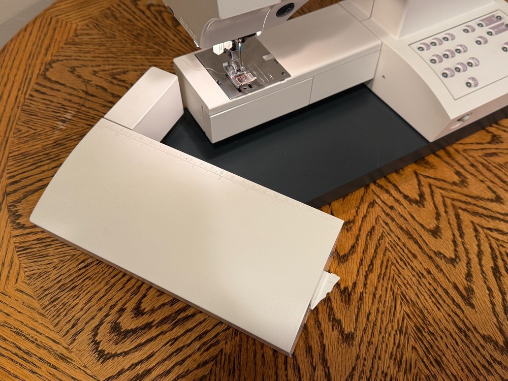 PFAFF Expression 2034 sewing machine