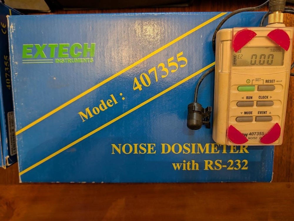 2 - Extech 407355 Datalogger Digital Noise Dosimeter with PC Output & Software