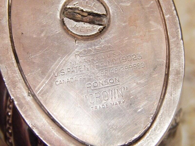 Vintage 1950's Ronson Crown Silverplate Table lighter