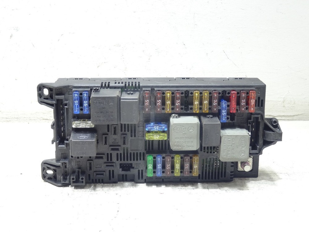 MERCEDES W211 E CLASS ENGINE BAY FUSE BOX SAM CONTROL MODULE A2115453801