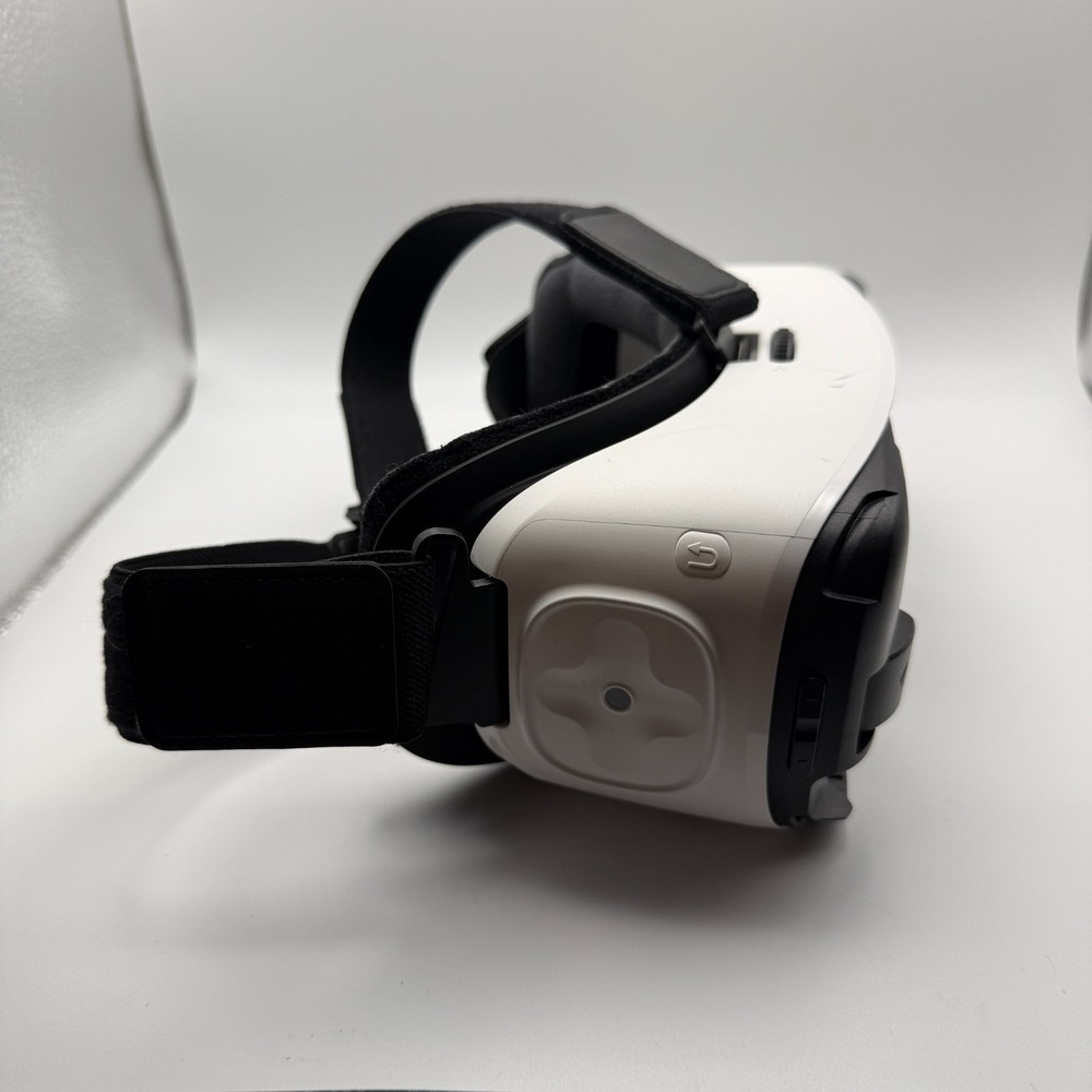 Samsung Gear VR Powered by Oculus