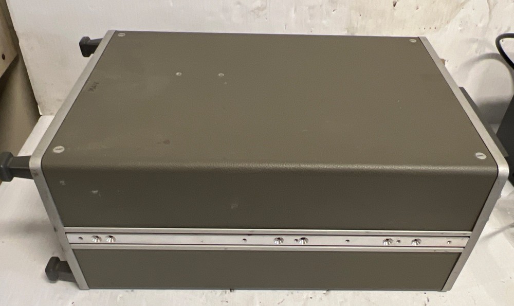 HP 3580A SPECTRUM ANALYZER TESTED WORKS 30 DAY RETURNS