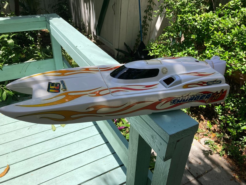 Pro boat Thunder Cat 31 Nitro RC catamaran Boat w/ dynamite .32 engine