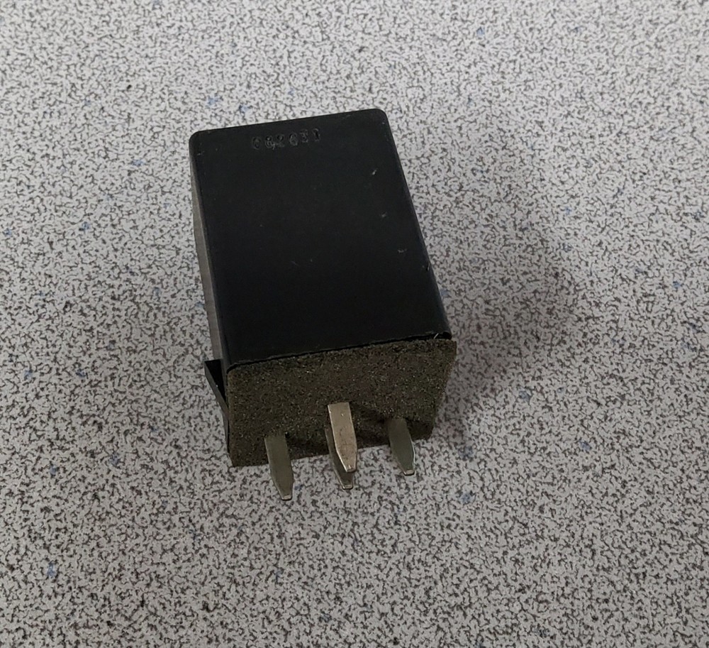 GENUINE AC DELCO FLASHER RELAY # 11516051